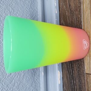 NWOT Silipint 16 oz Pint Glow Green Ombre Yellow Orange Pink